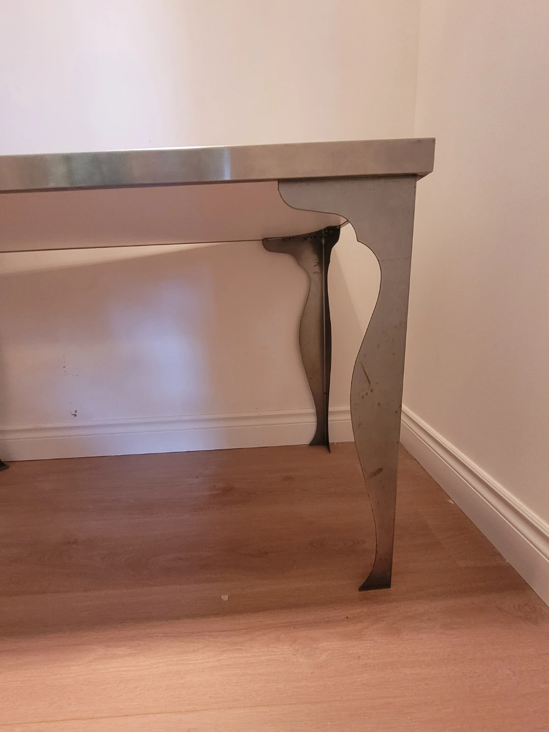 Desk/Table - photo 3