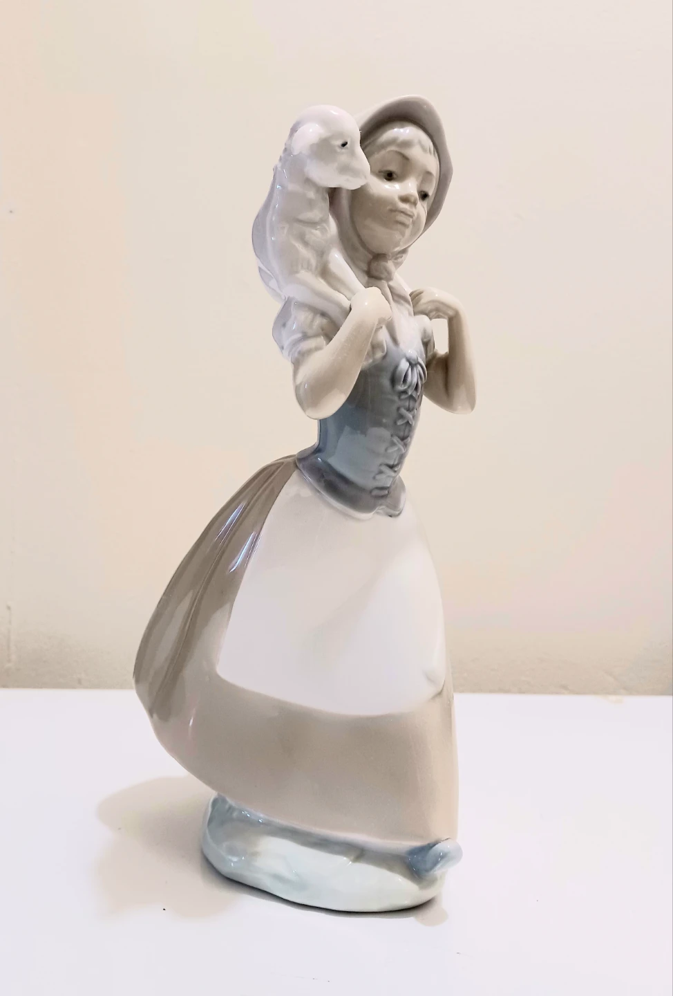 Lladro Nao Shepherdess with Lamb Figurine