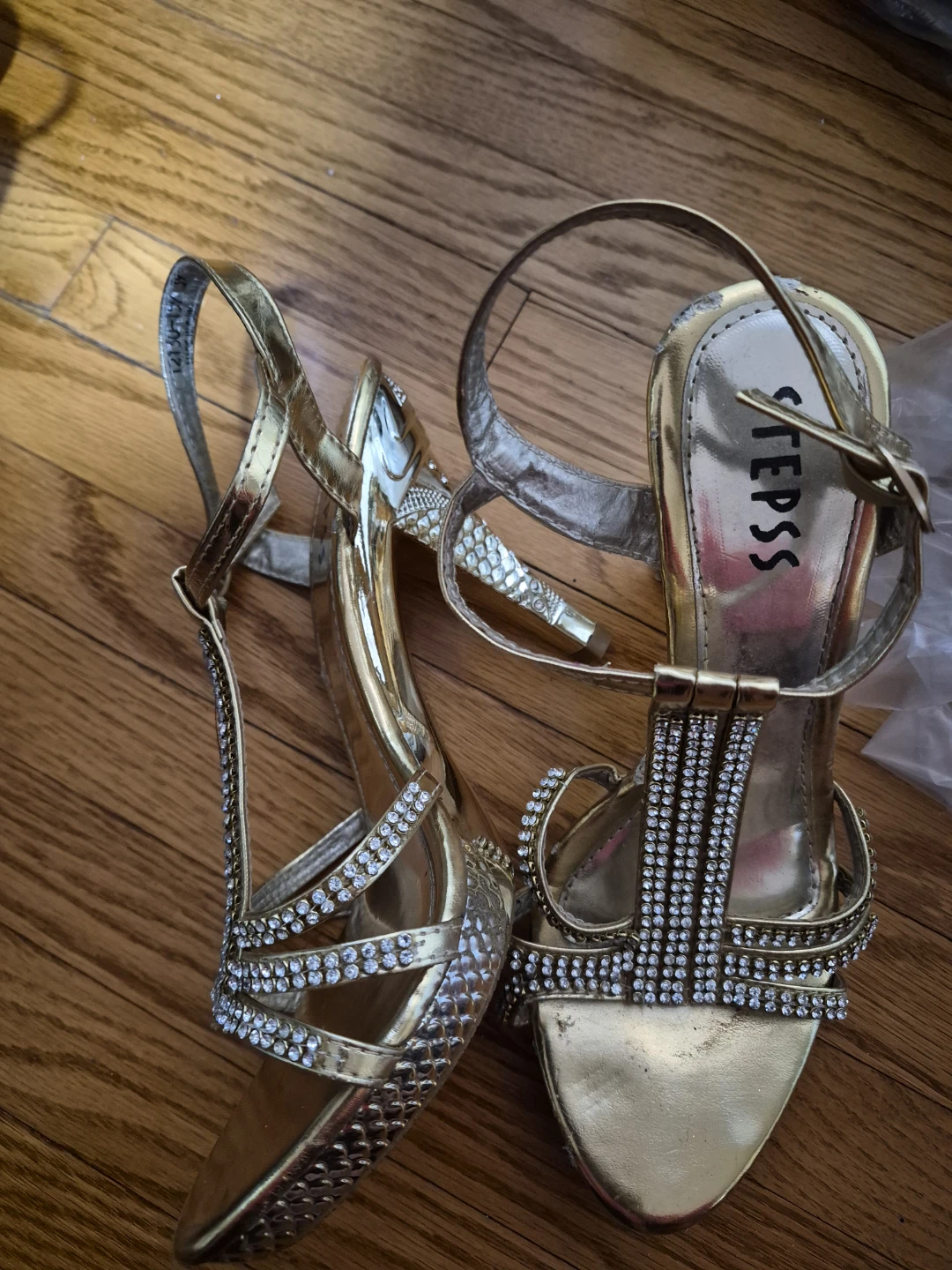 Stepss Gold Heels - photo 2