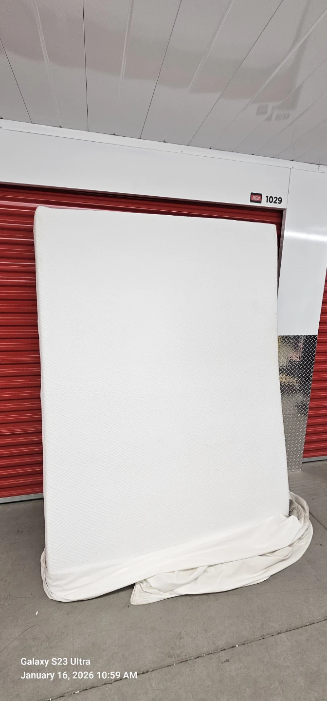 Queen Memory Foam Mattress (2024) - photo 4