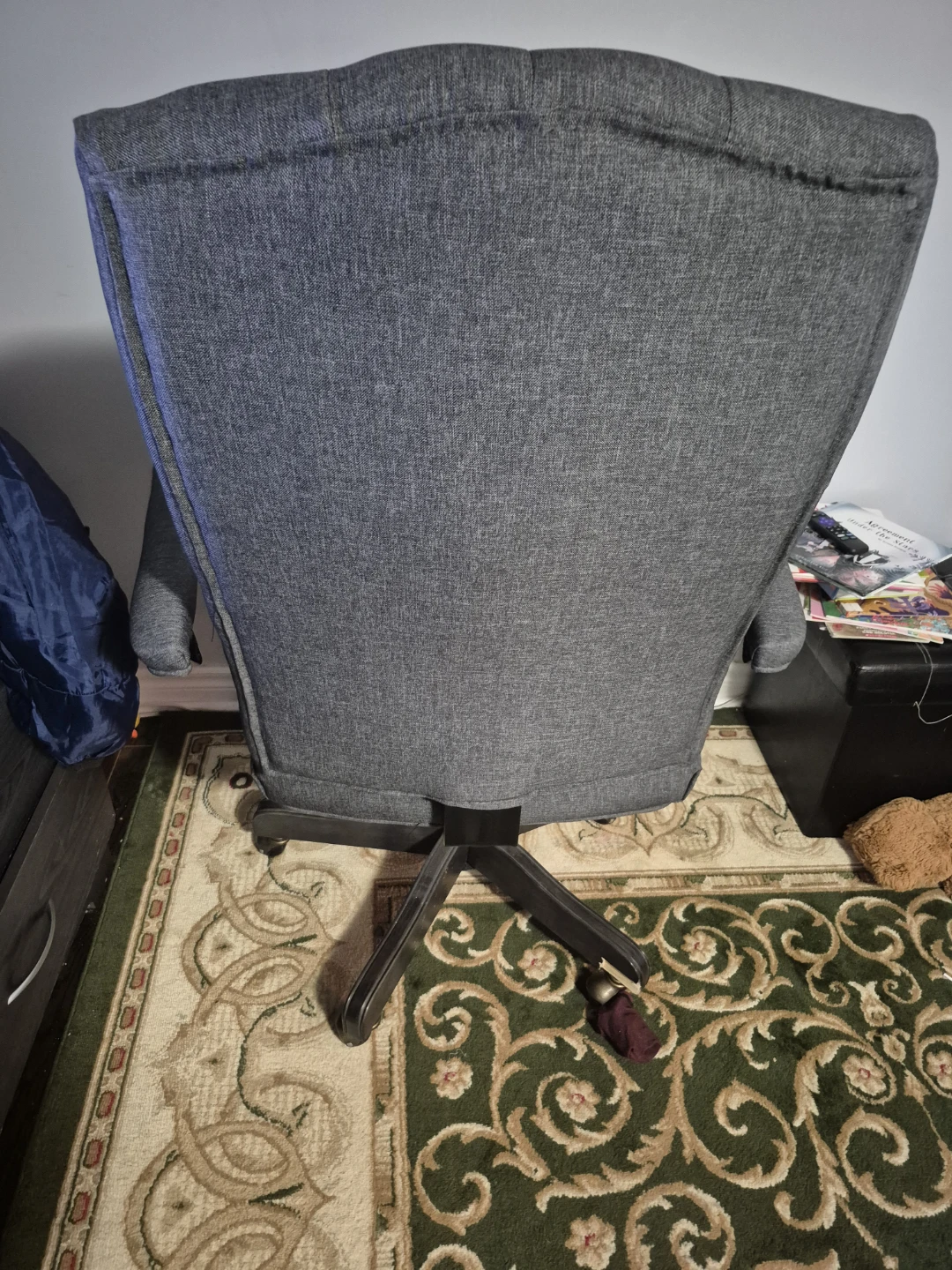Grey Tufted Office Chair - photo 3