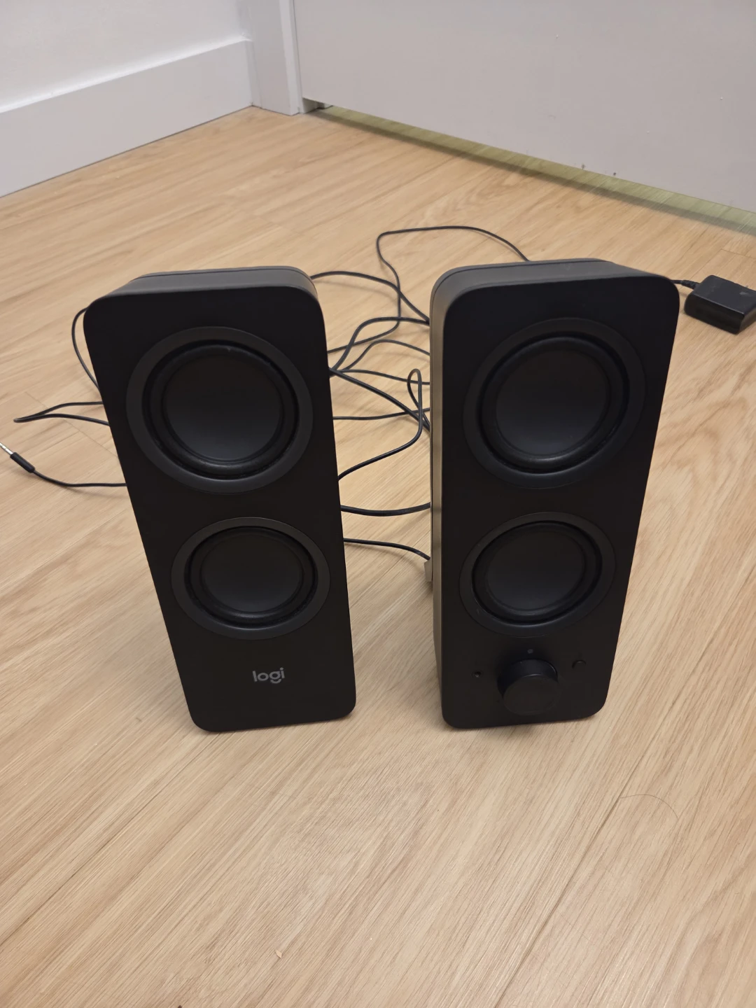 Logitech Z207 Speakers