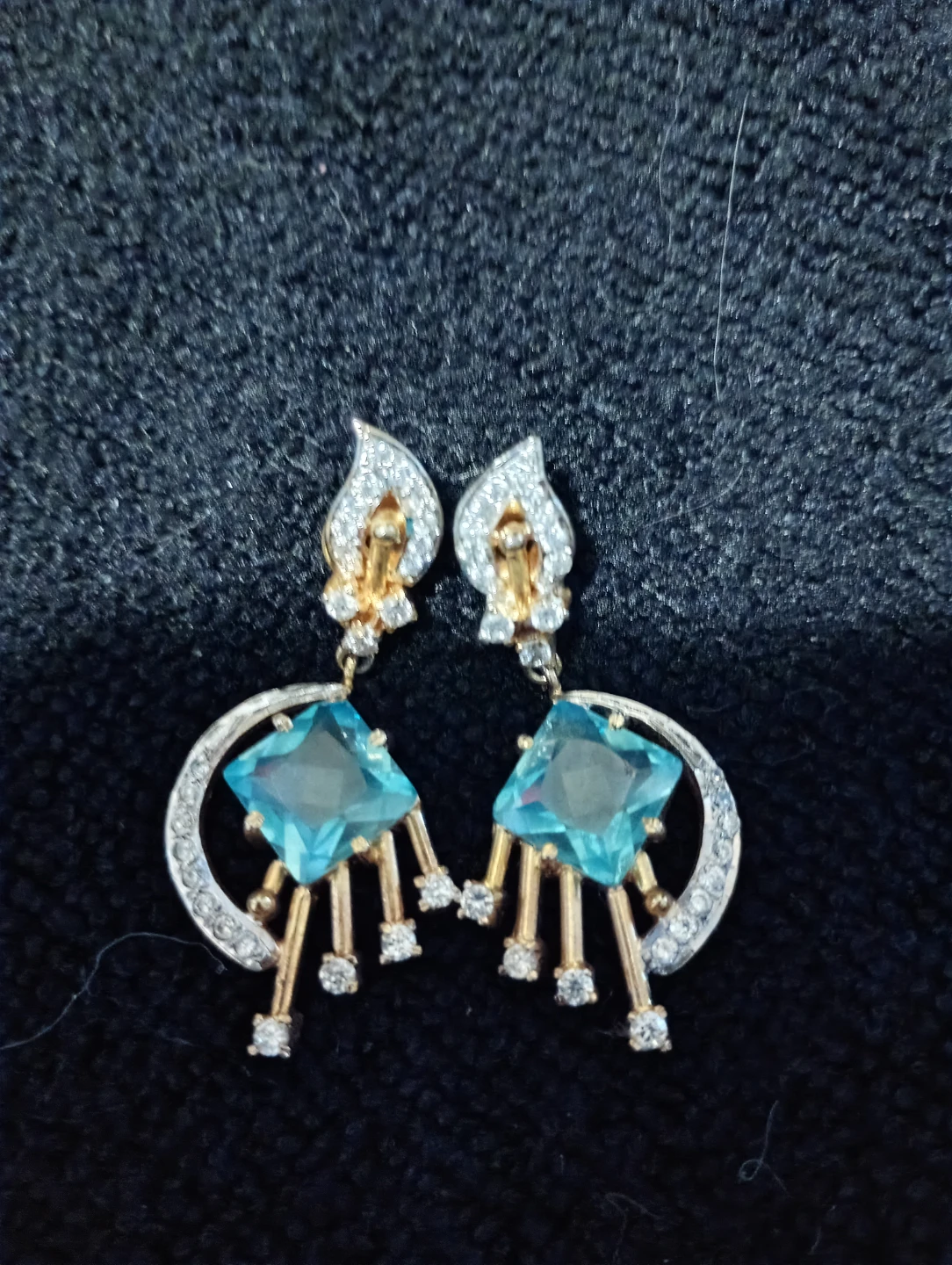 Dangle Earrings with Blue Gemstones and Diamonds - photo 3