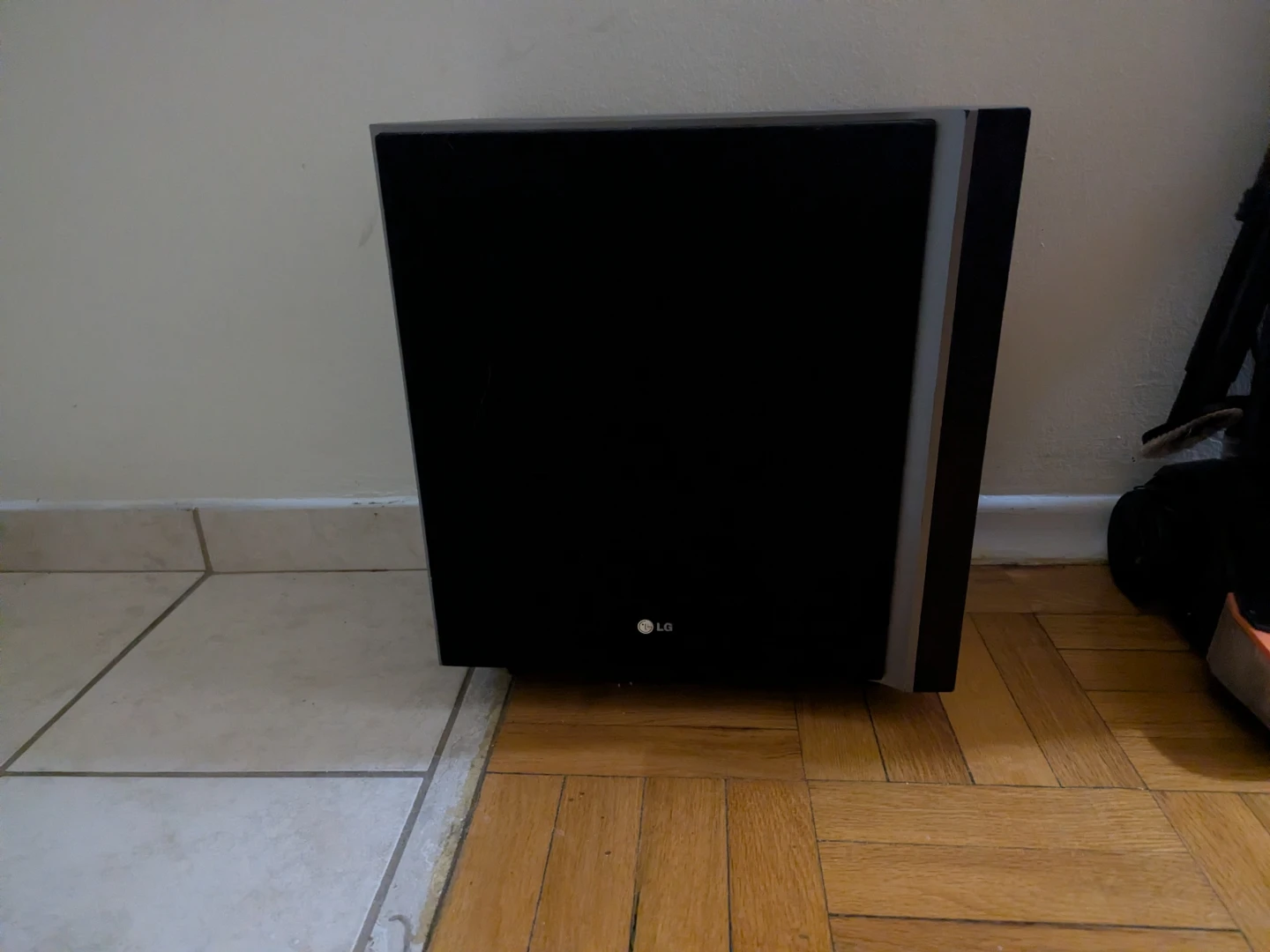 LG Subwoofer - Black