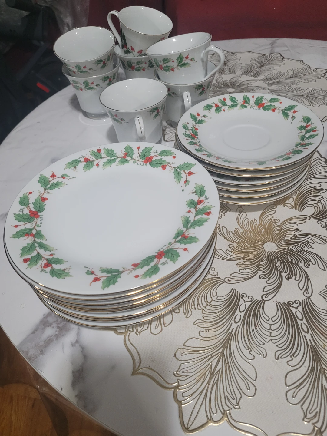 Christmas Holly Teacup and Saucer Set with Plates - photo 2