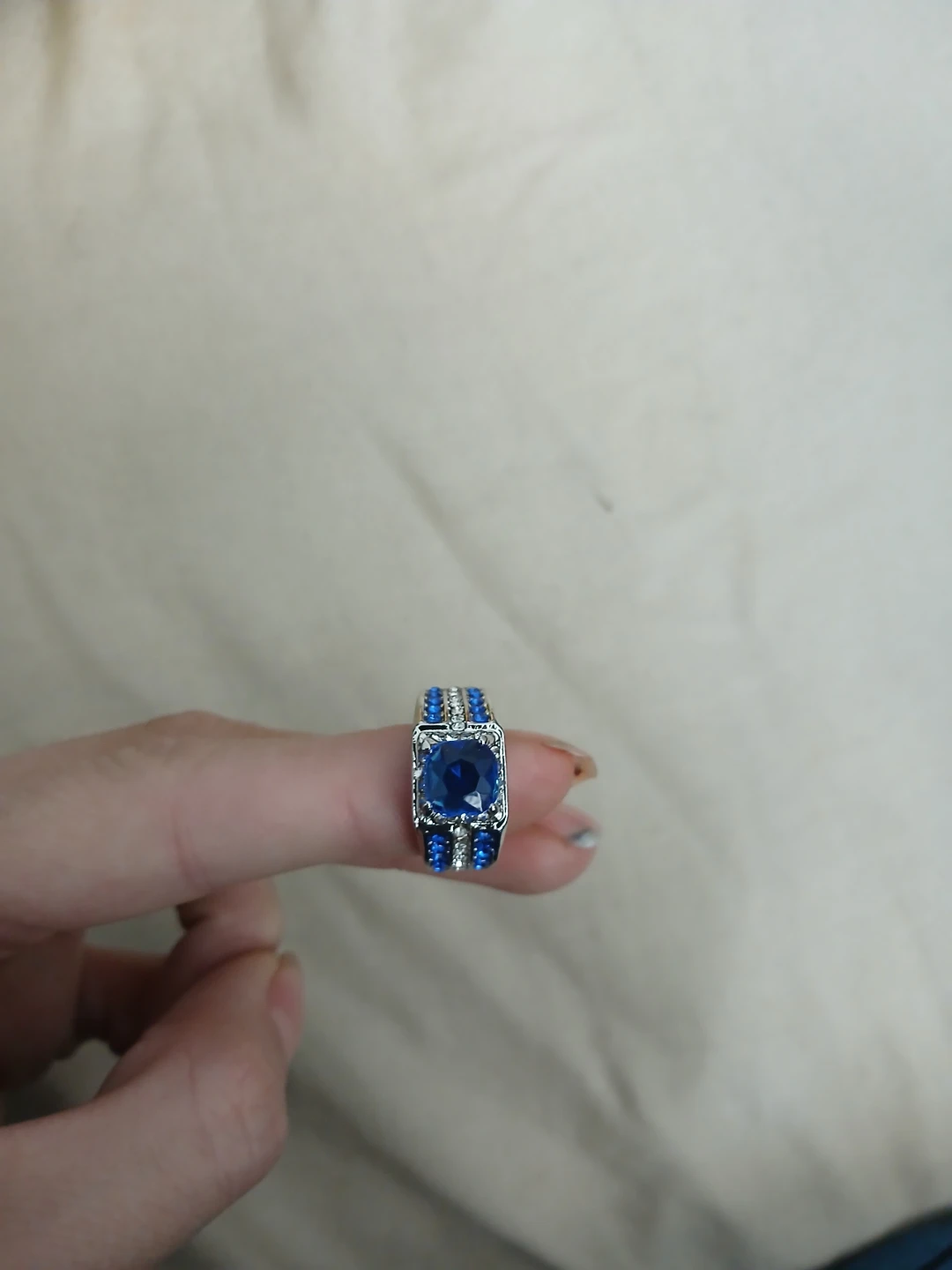 925 Silver And Lab Grown Saphire Ring