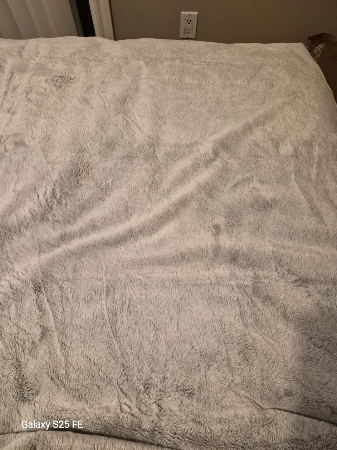 2x Cozy Throw Blankets - photo 2