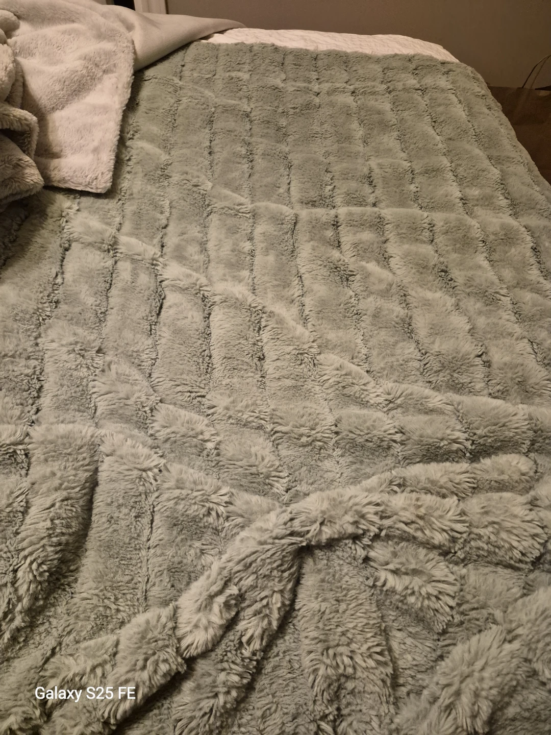 2x Cozy Throw Blankets - photo 3