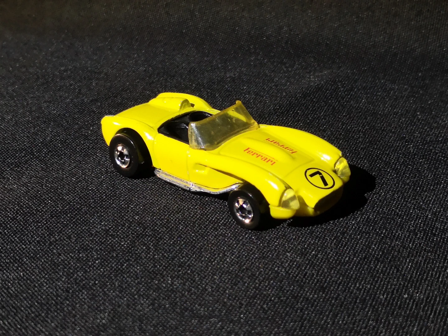 '57-'61 Testa Rossa Ferrari 250 ~ 1990 Hot Wheels Diecast Car