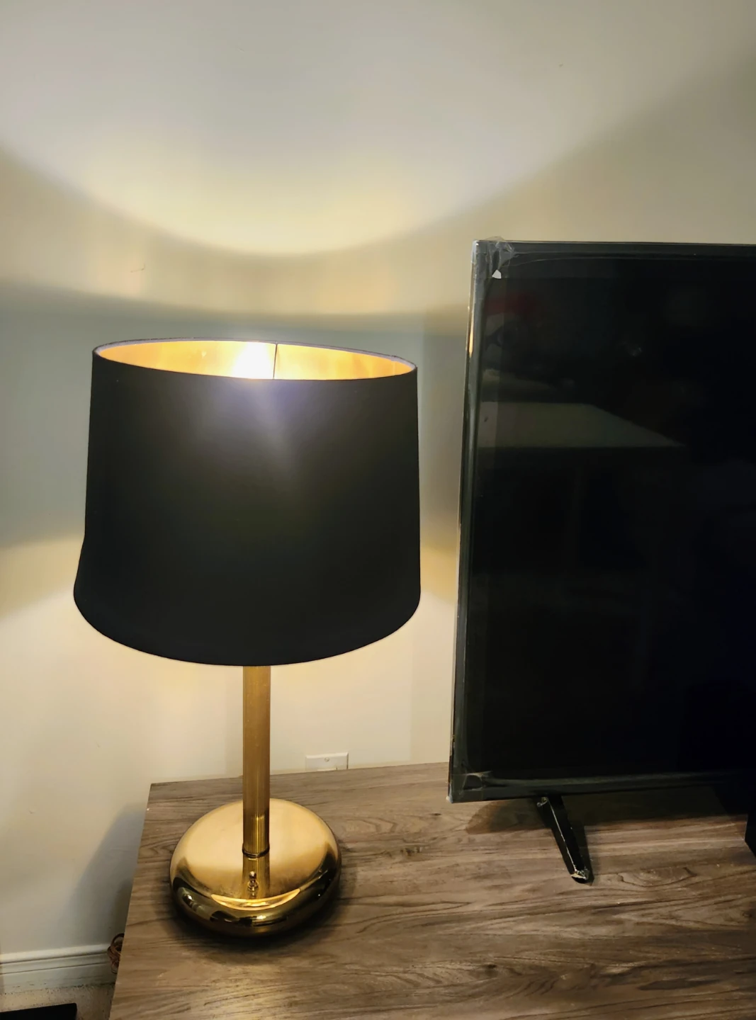 Gold & Black Accent Table Lamp- New