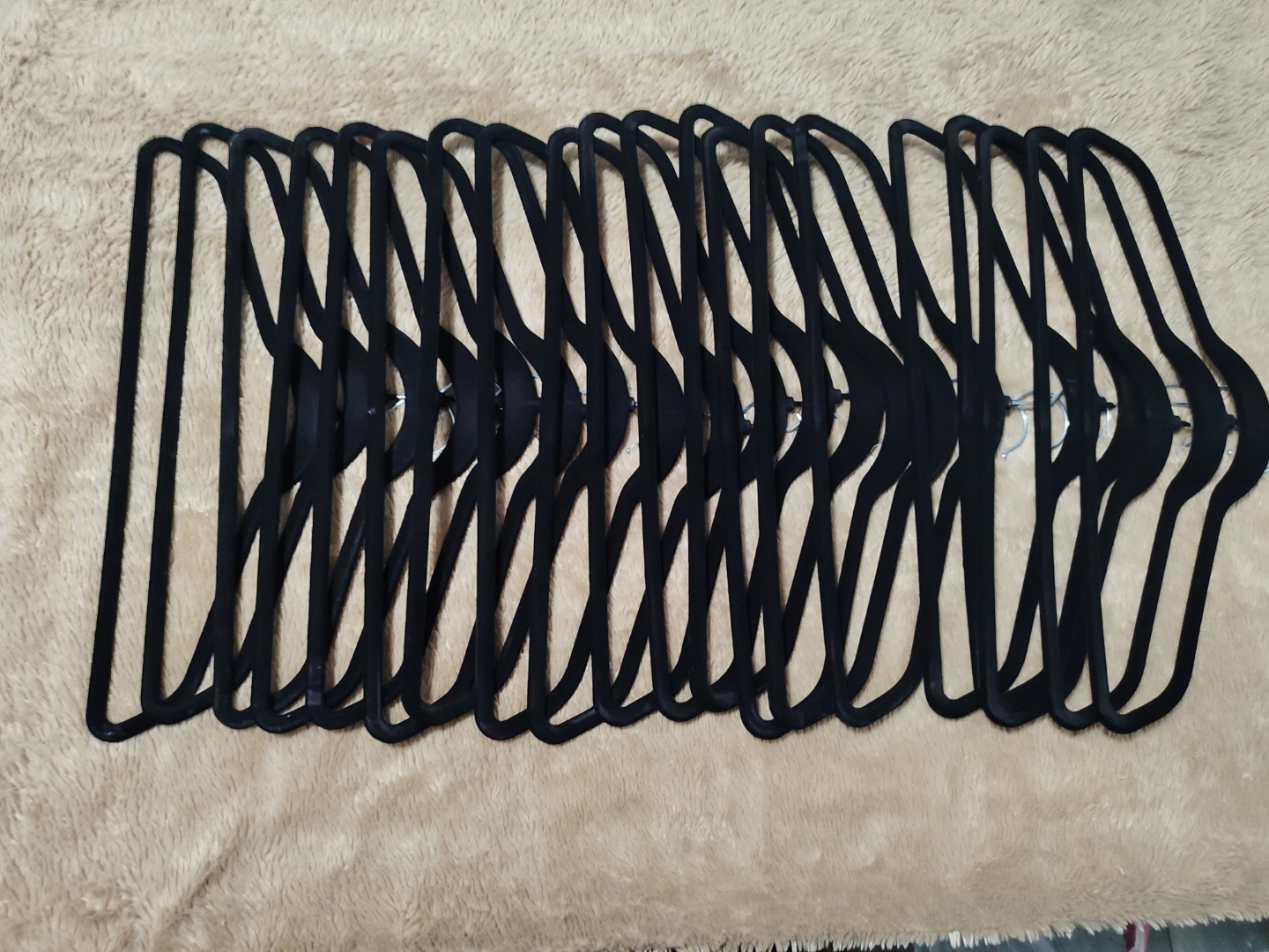 Black Velvet Clothes Hangers - 20nos - photo 2