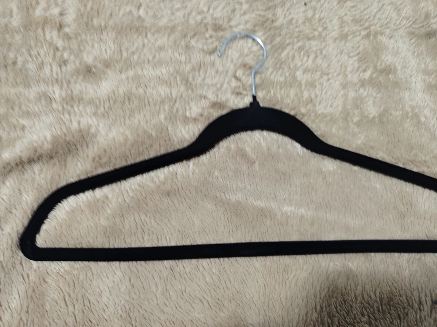 Black Velvet Clothes Hangers - 20nos - photo 3
