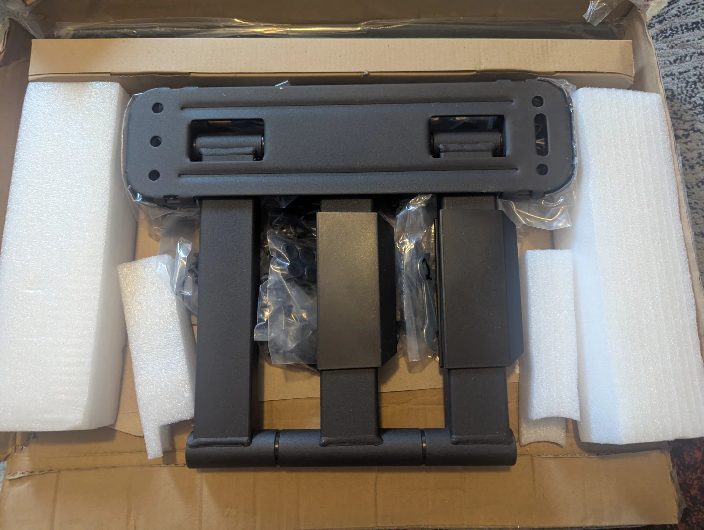 Kanto LS340 Full Motion TV Mount 34-55 inch