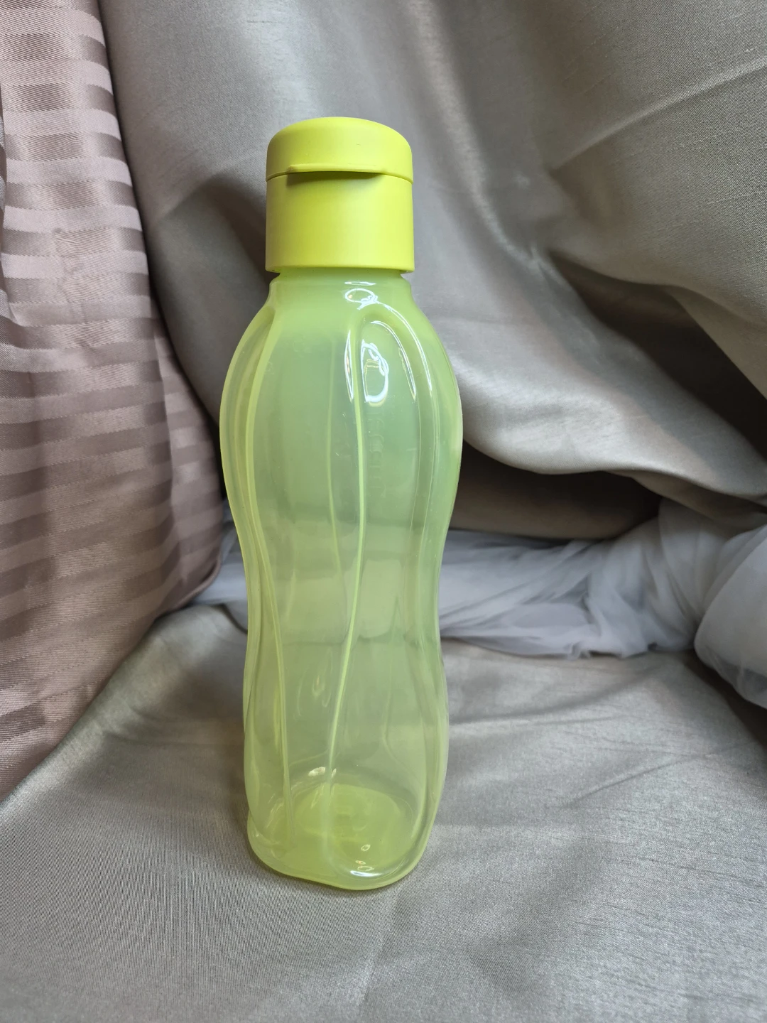 Tupperware Eco Sport 10" Tall Water Bottle 1 Lt 750 mls - photo 4