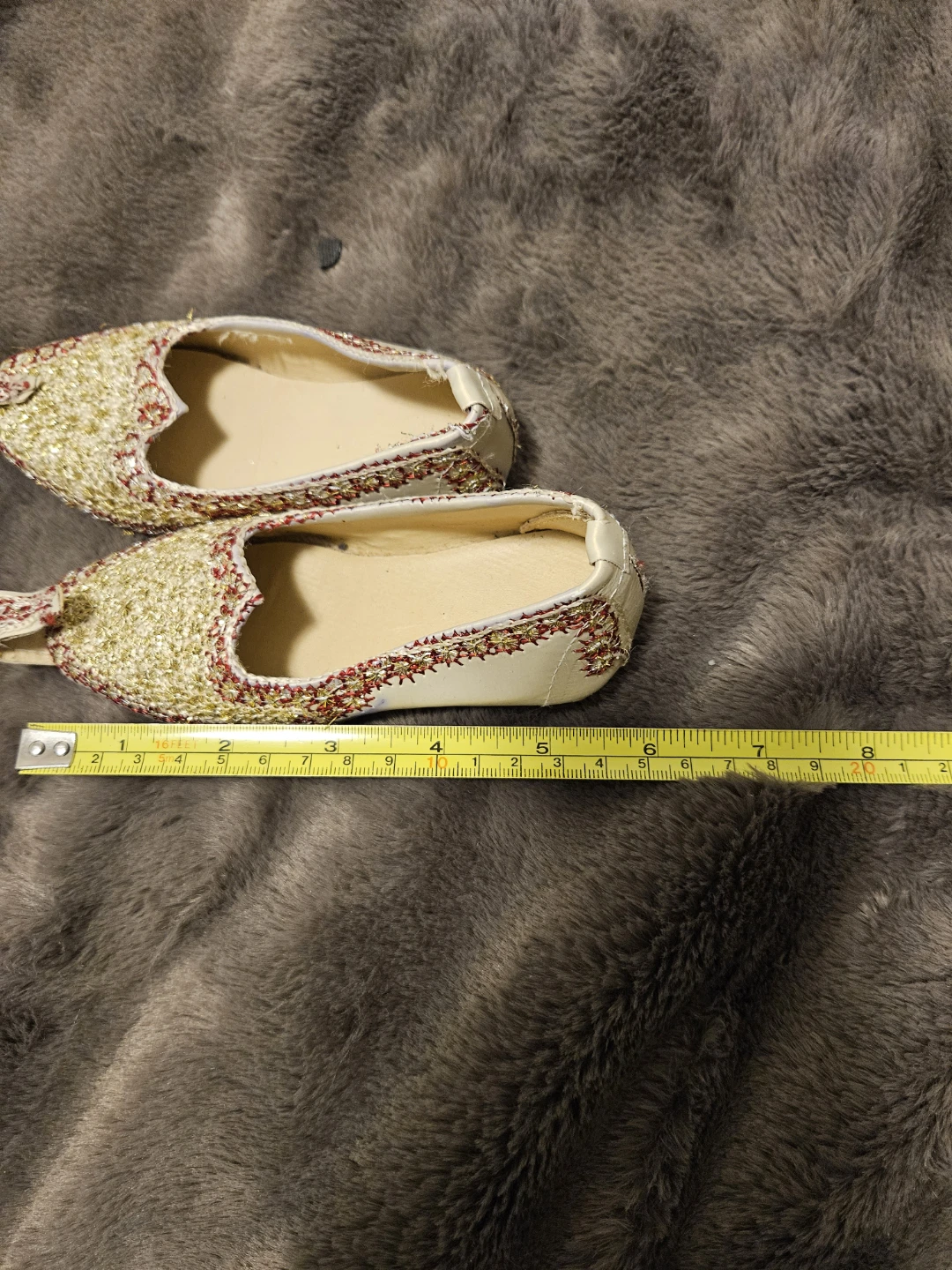 Indian Gold & Red Embellished Shoes - Size 5 - photo 2