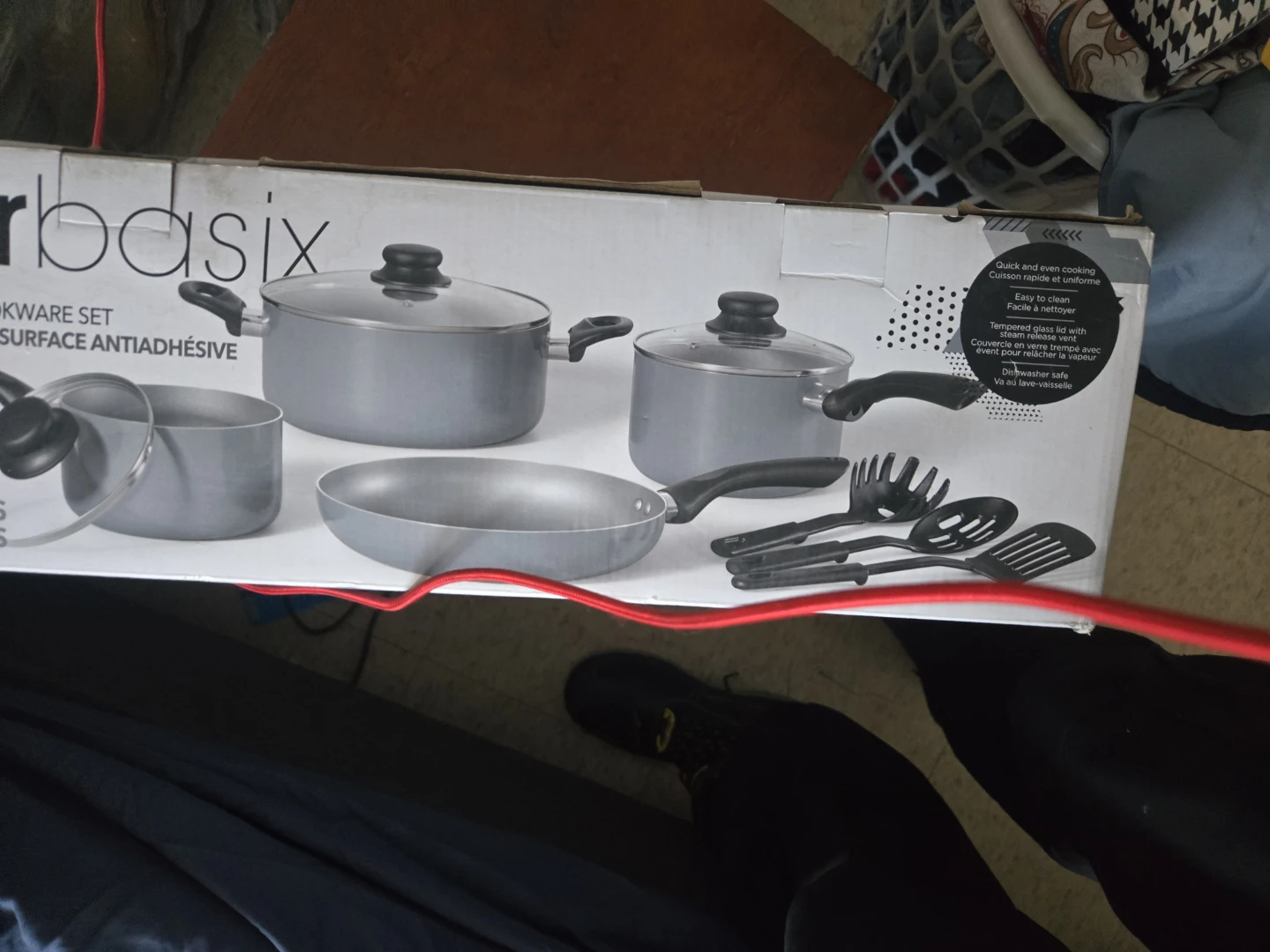 Starbasix 10-Piece Cookware Set - New in Box!