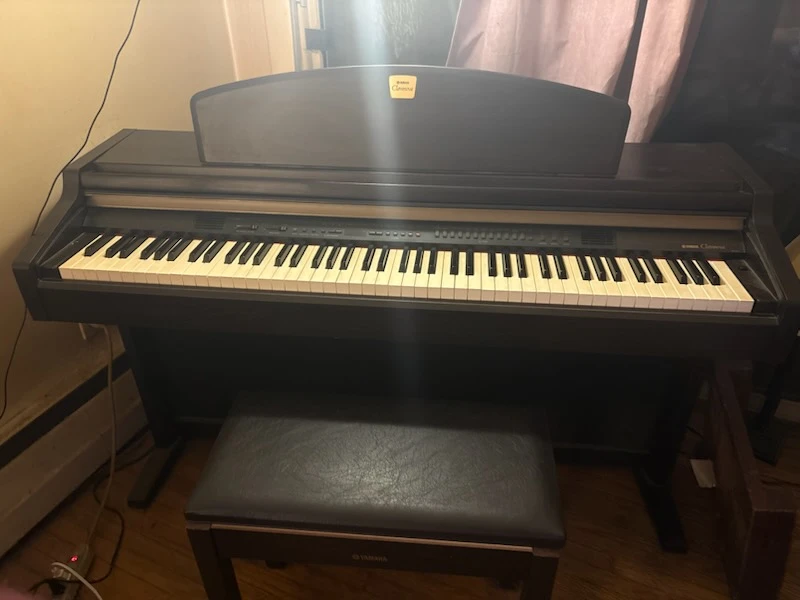 Yamaha Clavinova CLP-950 Digital Piano - photo 2