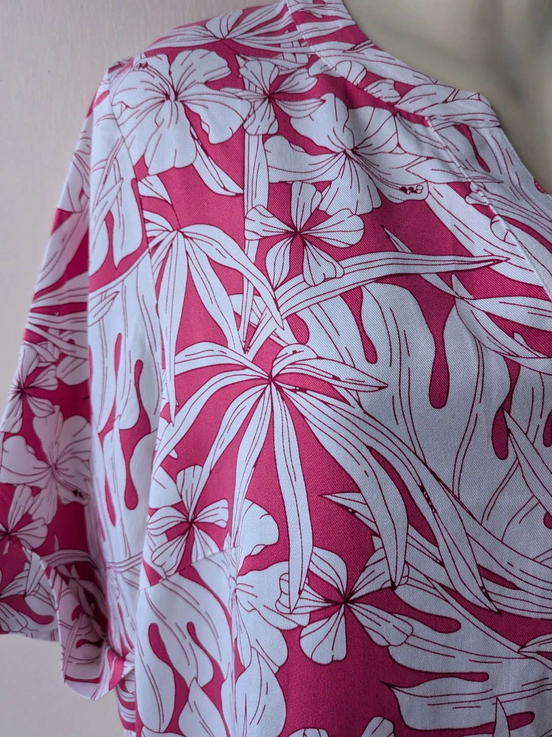 Olsen Women's Pink Floral Tunic Shirt New with tag MEDIUM - photo 4