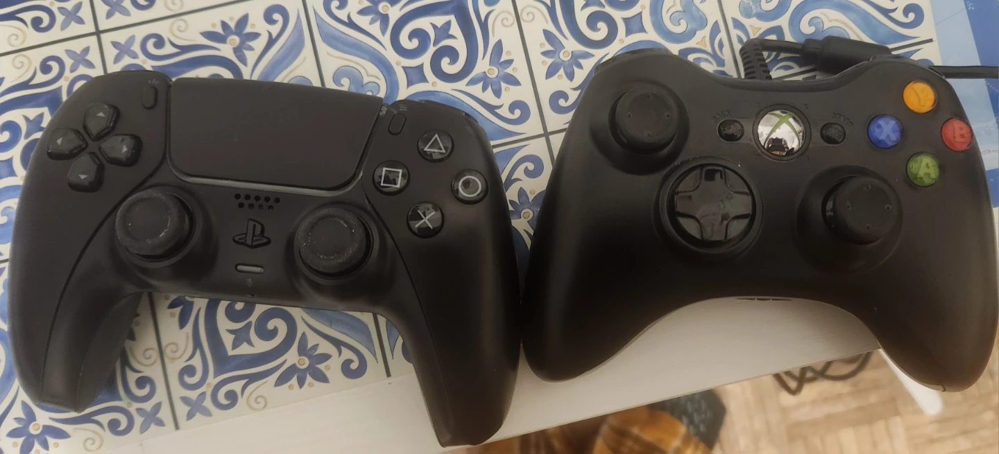 PlayStation 5 DualSense & Xbox 360 Controller