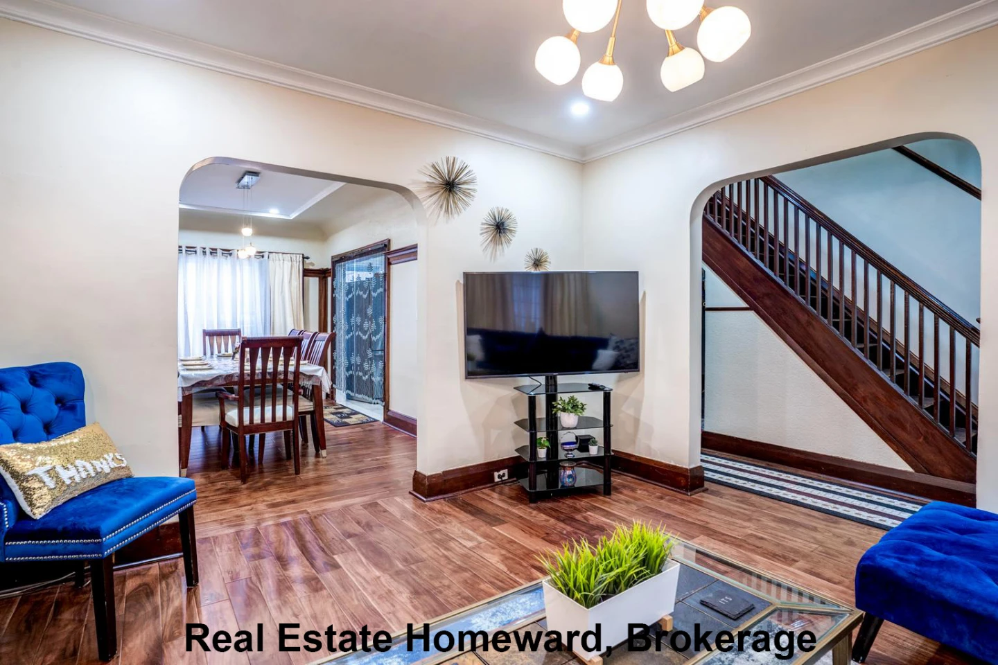 ONE ROOM AVAIBLE FOR SHORT-TERM  RENTAL.