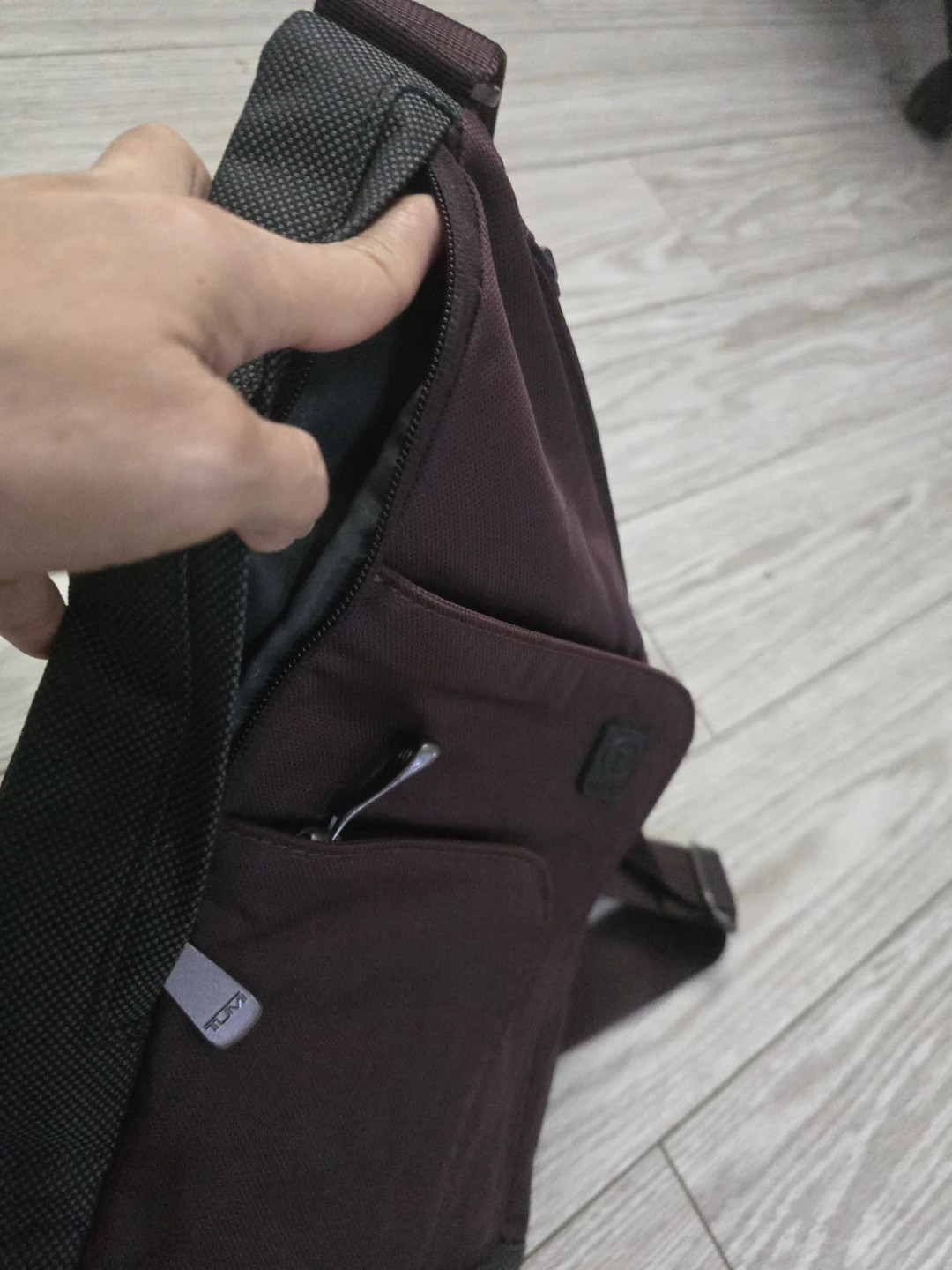 Tumi Essential Gear Purple Sling Bag - photo 3