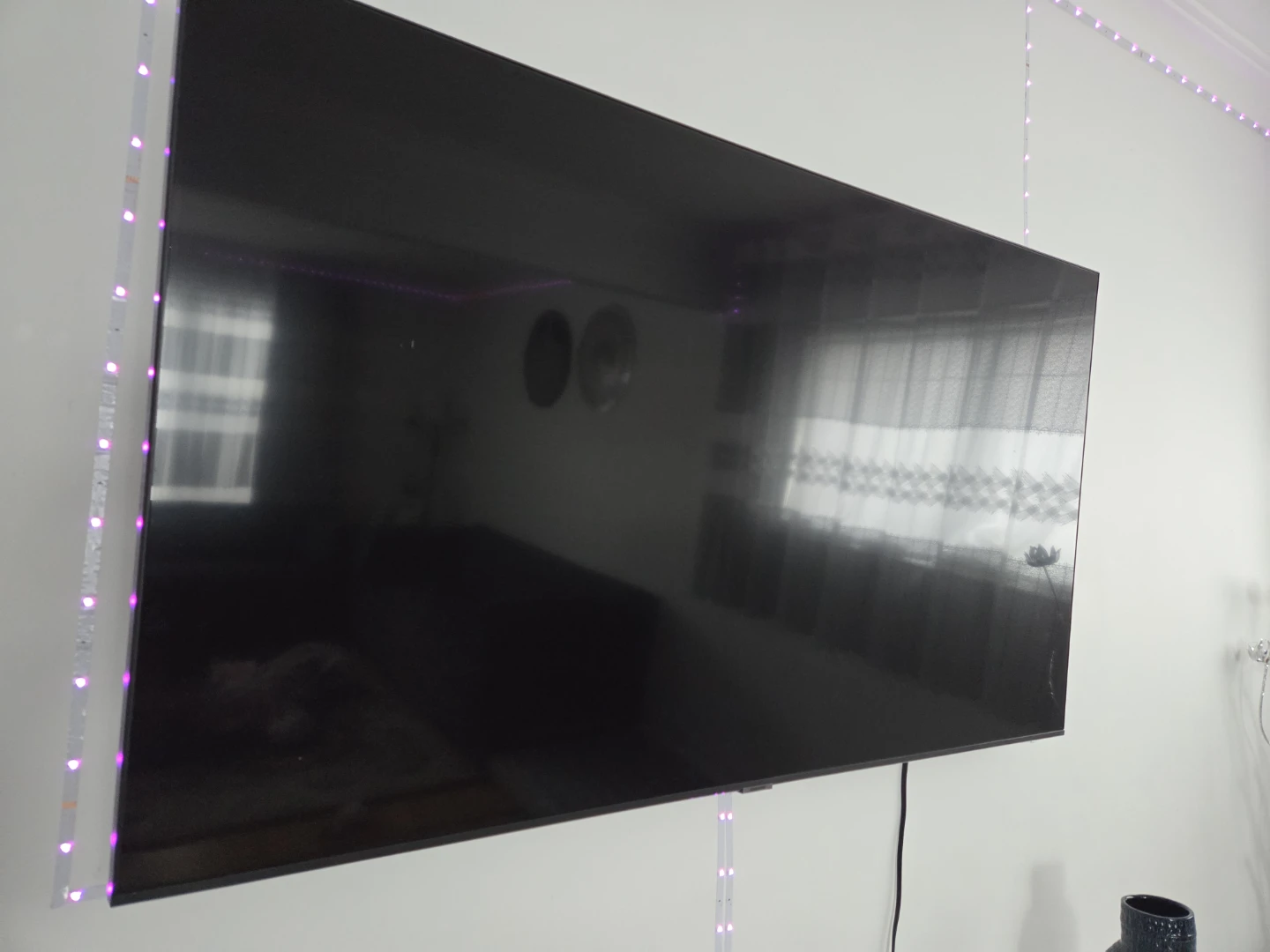 Samsung 50-inch Smart TV - photo 2