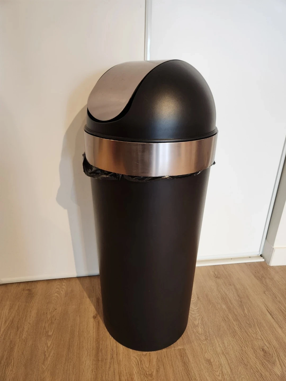 Kitchen Trash Can with Swing Top Lid, Large 62L