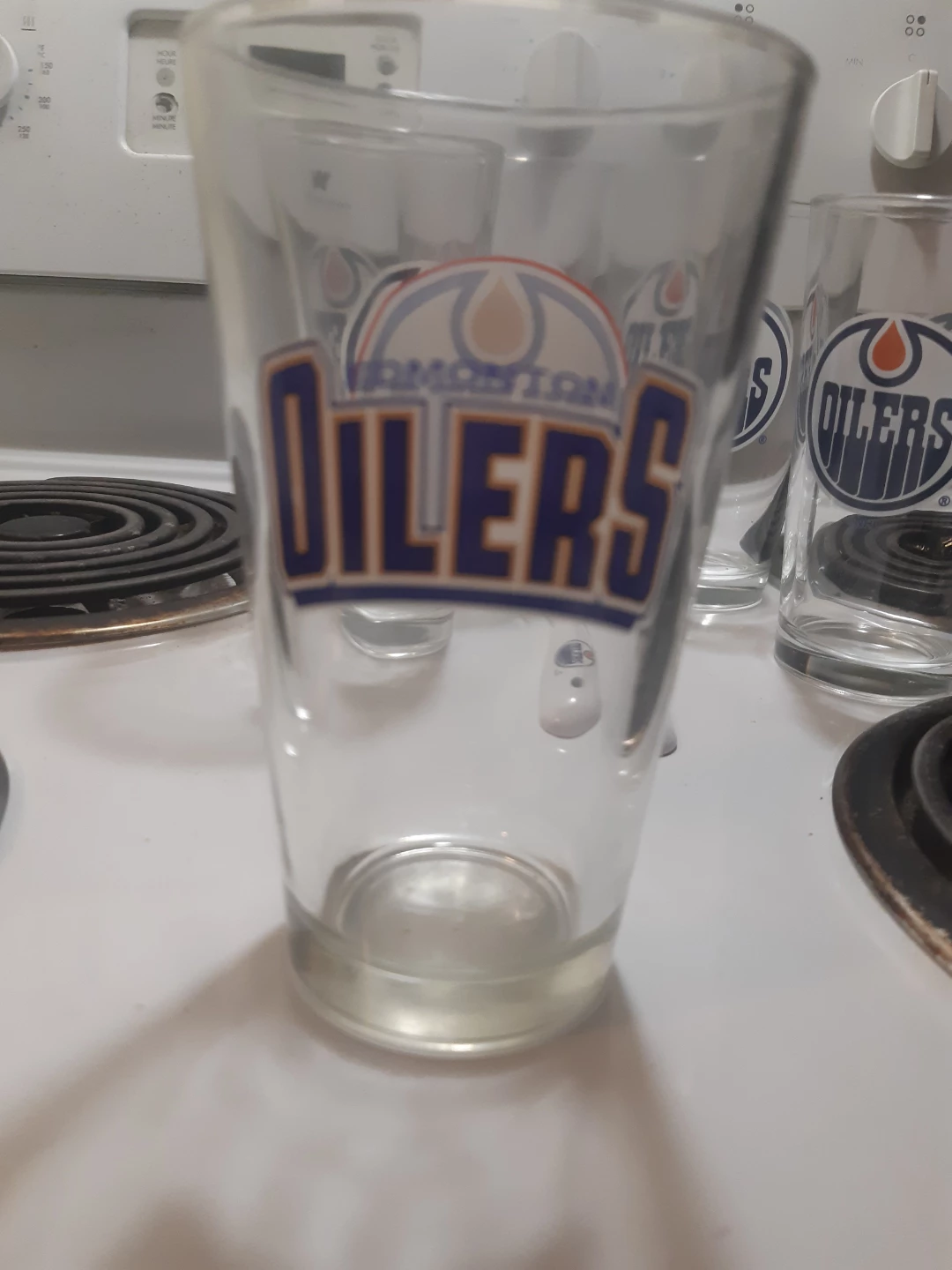 Edmonton Oilers Pint Glasses, Set of 4 with Bottle Opener - photo 2
