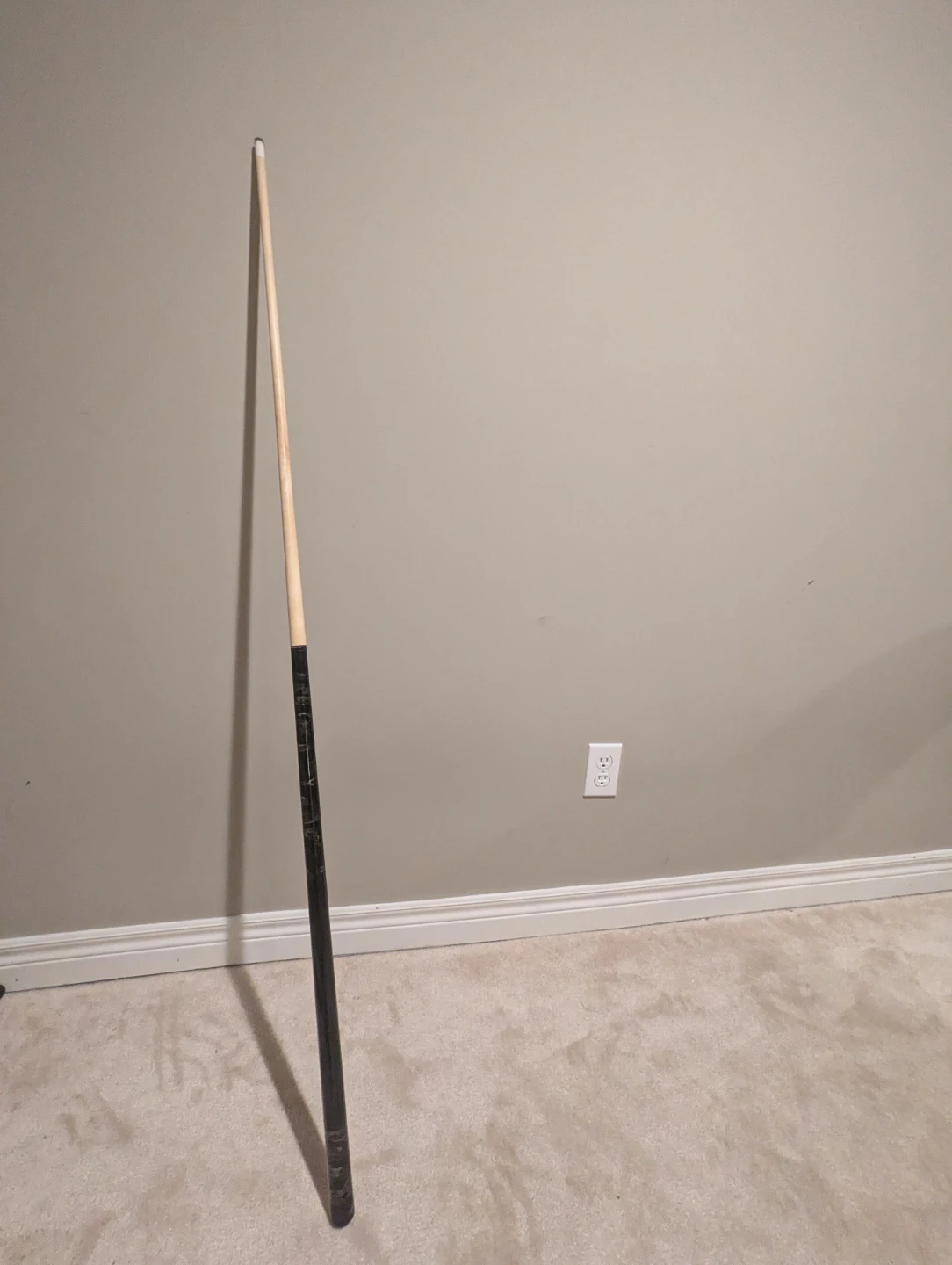 Used Pool Cue with Case - photo 2