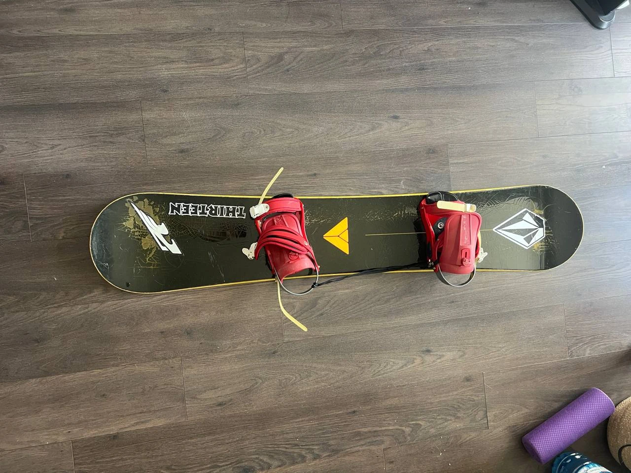 THIRTEEN Snowboard with Volcom Bindings - photo 4