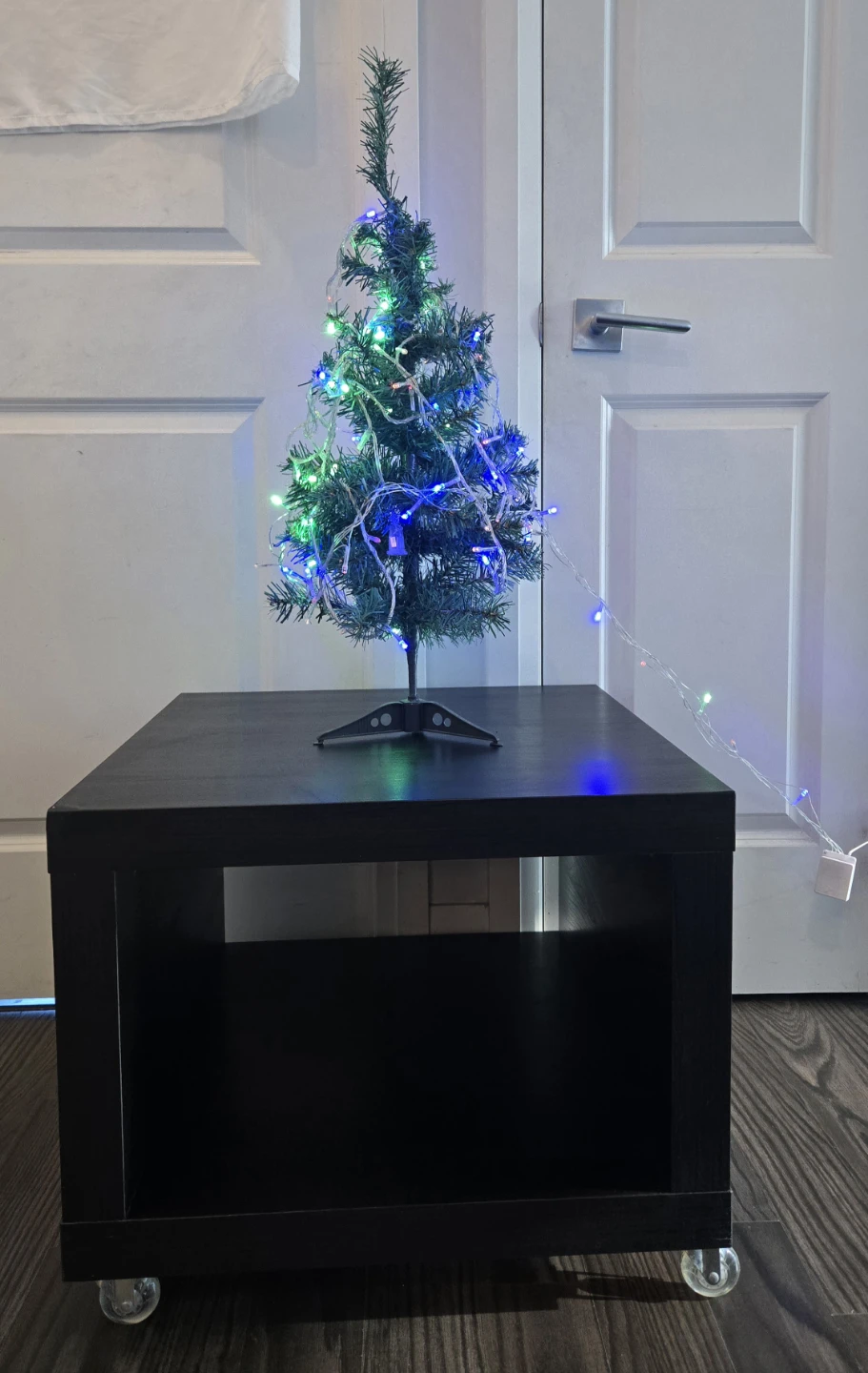 Black Rolling  Table
