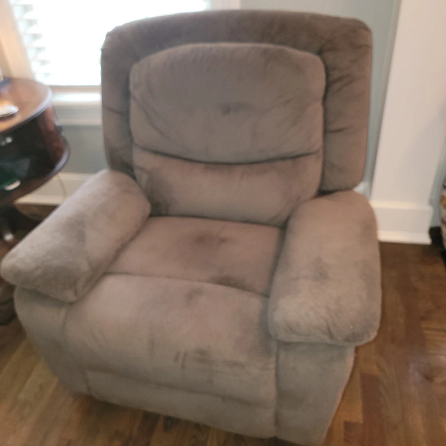 Gray Electronic Serta Recliner Chair (1) - Works & Clean - photo 2