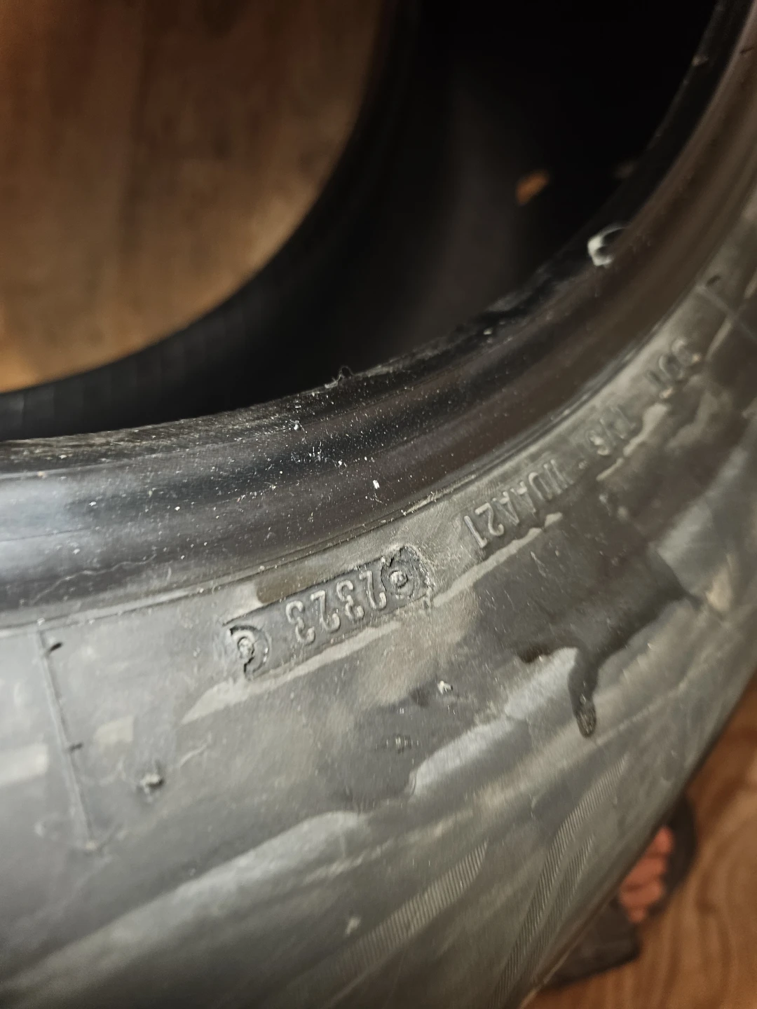 275/60/R20 Bridgestone Alenza all season tires full set - photo 2