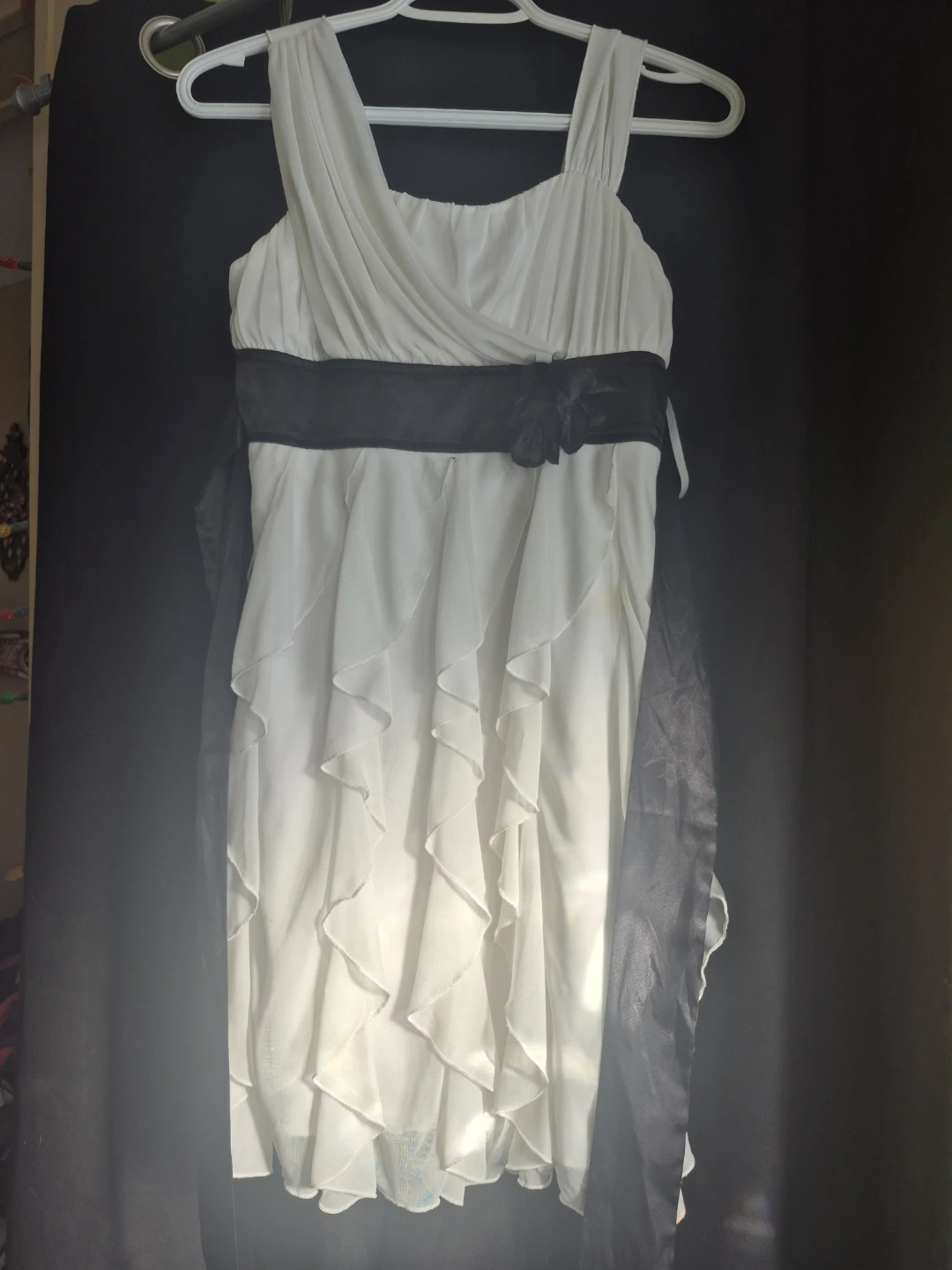 Sequin Hearts White Dress Size 14 - photo 2