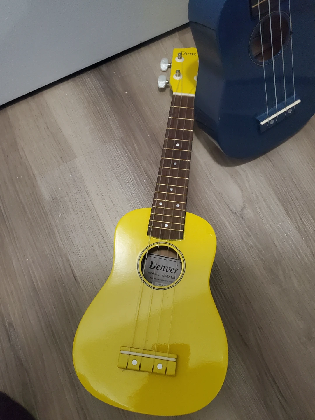 Denver Ukuleles (Blue and Yellow) with Cases - photo 2