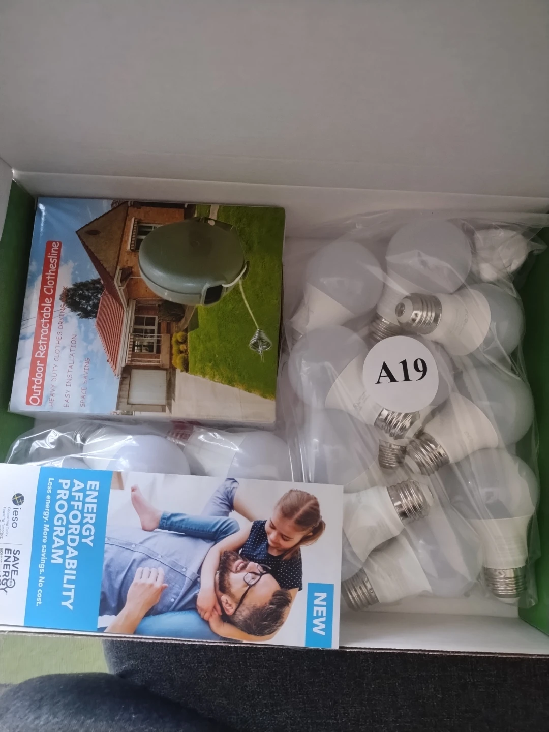 Energy Saving Kit with LED Bulbs and Retractable Clothesline - photo 3
