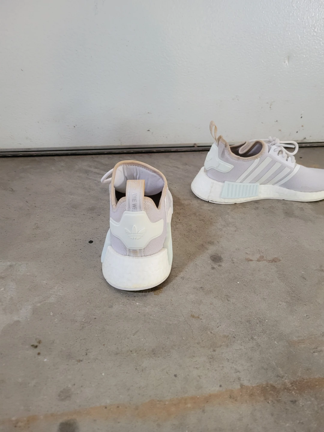 Adidas NMD R1 All White - US 9