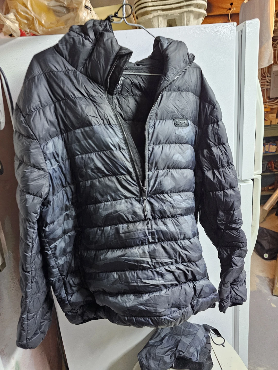 Roots Camo Puffer Jacket - Size L - photo 2
