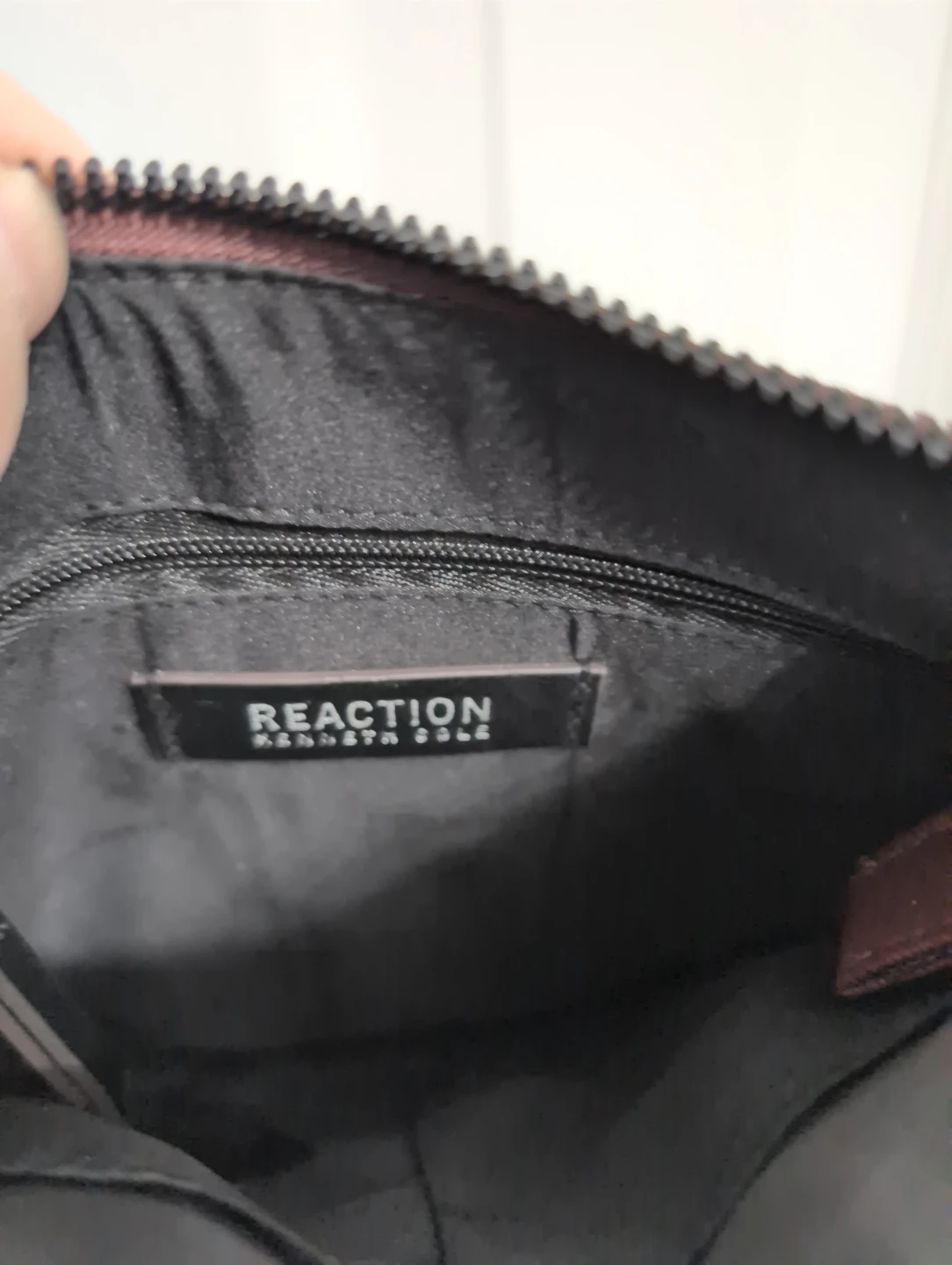 REACTION KENNETH COLE Crossbody Bag - Burgundy - photo 2