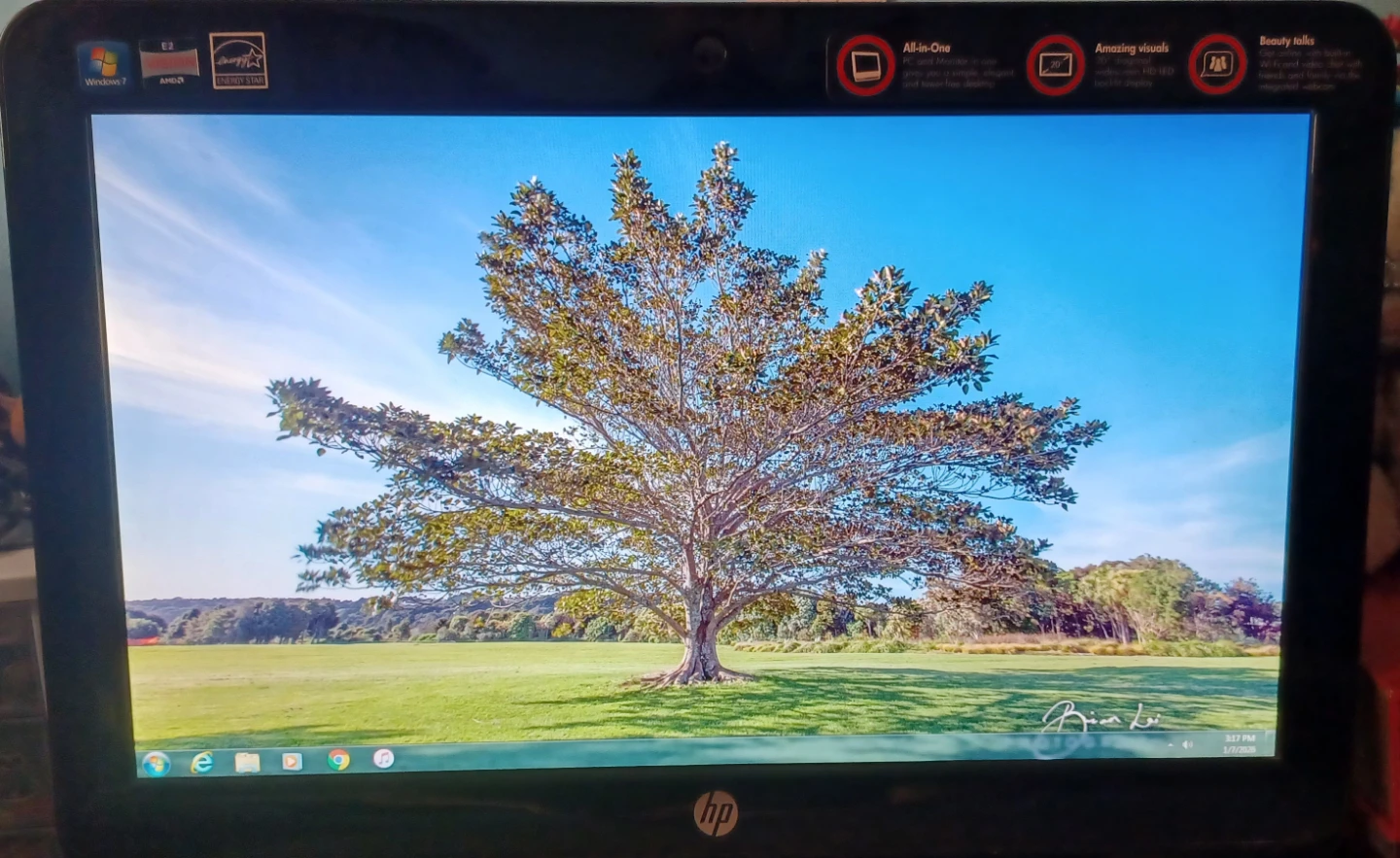 HP Laptop - photo 2