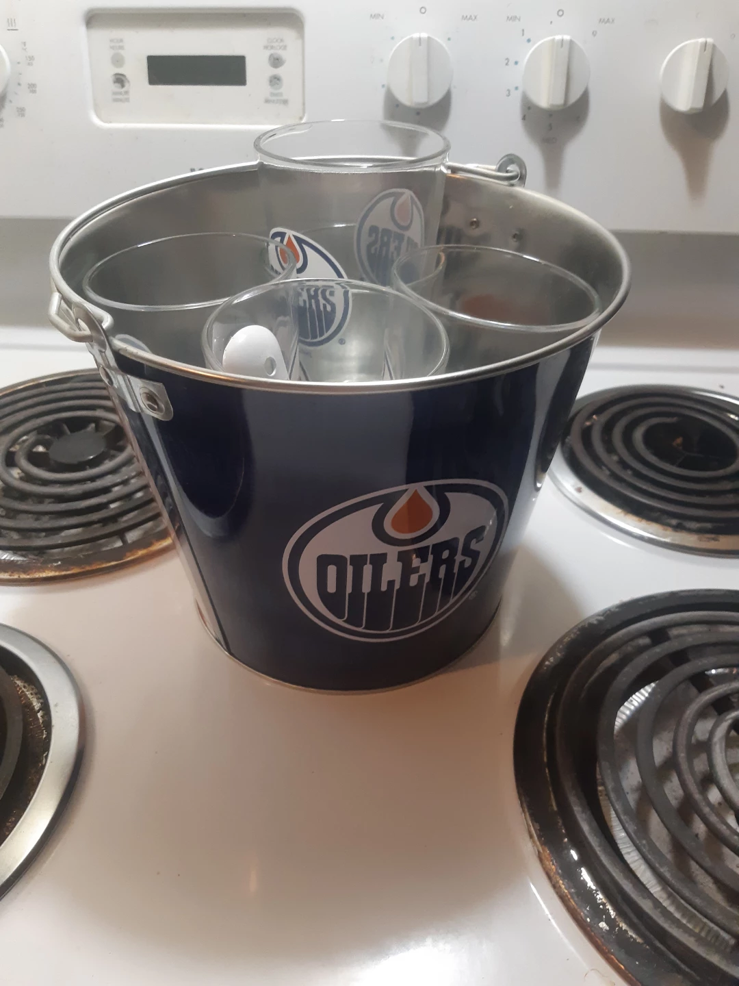 Edmonton Oilers Pint Glasses, Set of 4 with Bottle Opener - photo 4