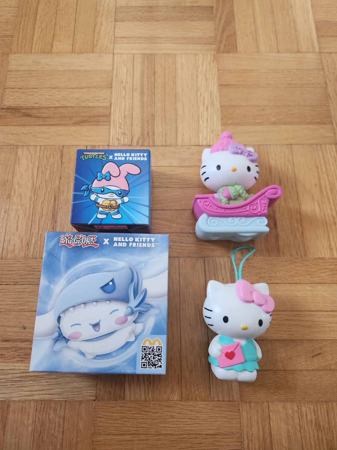Hello Kitty and Friends McDonald's Happy Meal Toys (2)