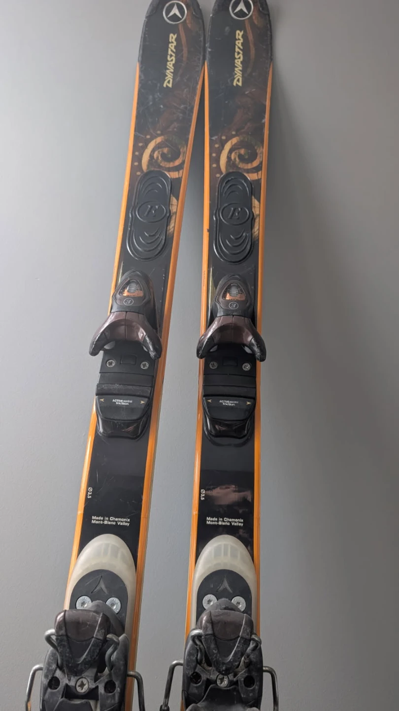 Dynastar Exclusive 10 Skis and Bundings sz150