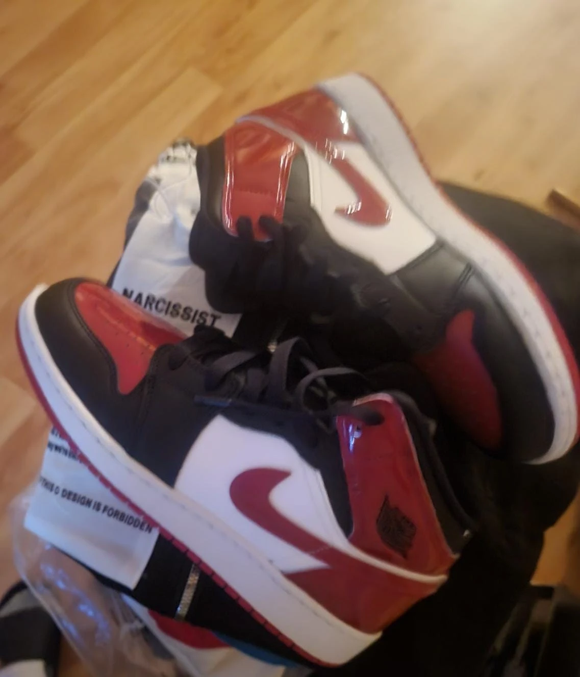 Air Jordan 1 Mid SE 'Black/Varsity Red-White