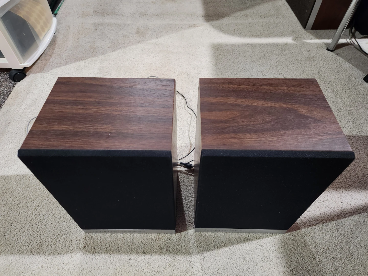Vintage Lloyd's Bookshelf Speakers - photo 2