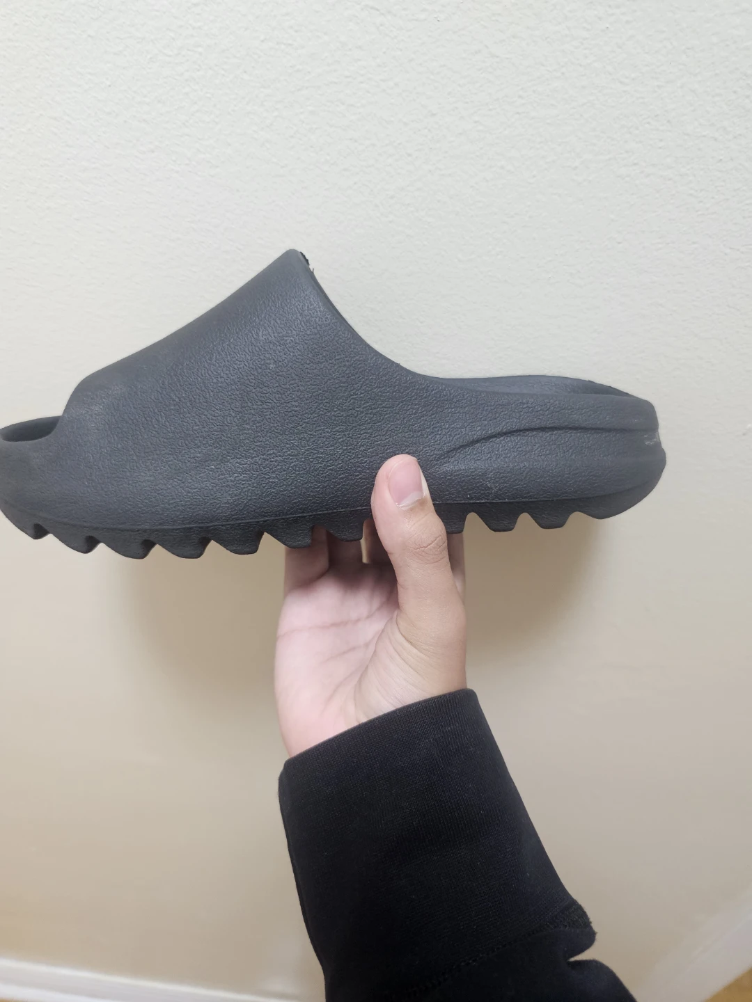 Adidas Yeezy Slides - Size 5-Black - photo 5