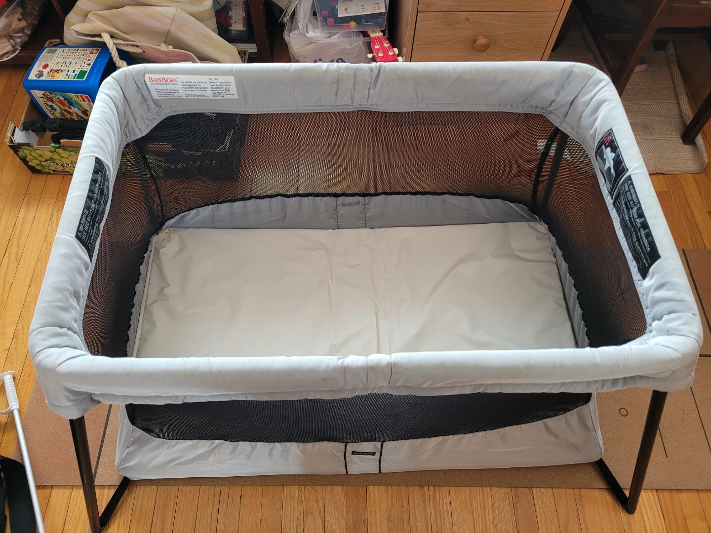 BabyBjorn Travel Crib Light with Case - photo 5