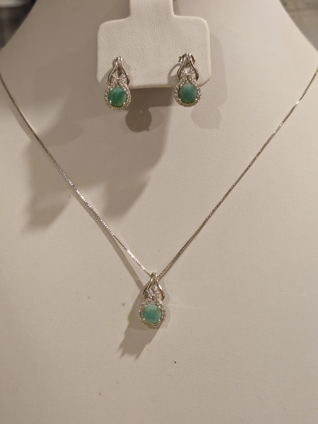 Emerald aSterling Silver Necklace and Earring Set