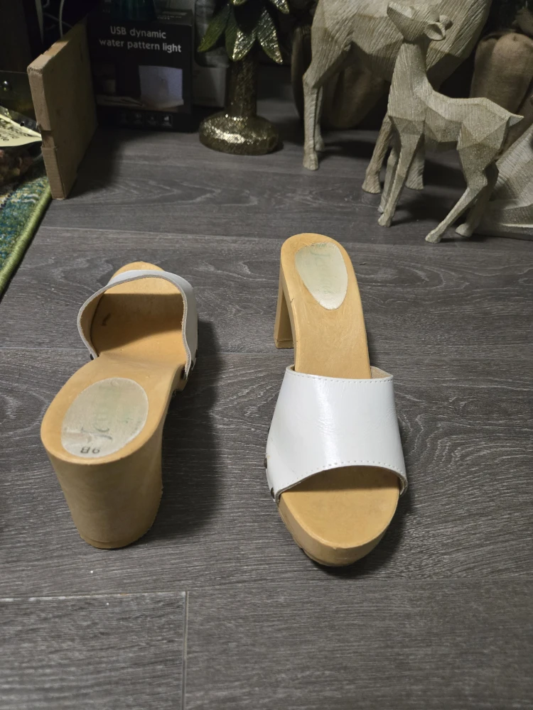 Holees White Leather Clogs - Size 9 - photo 3