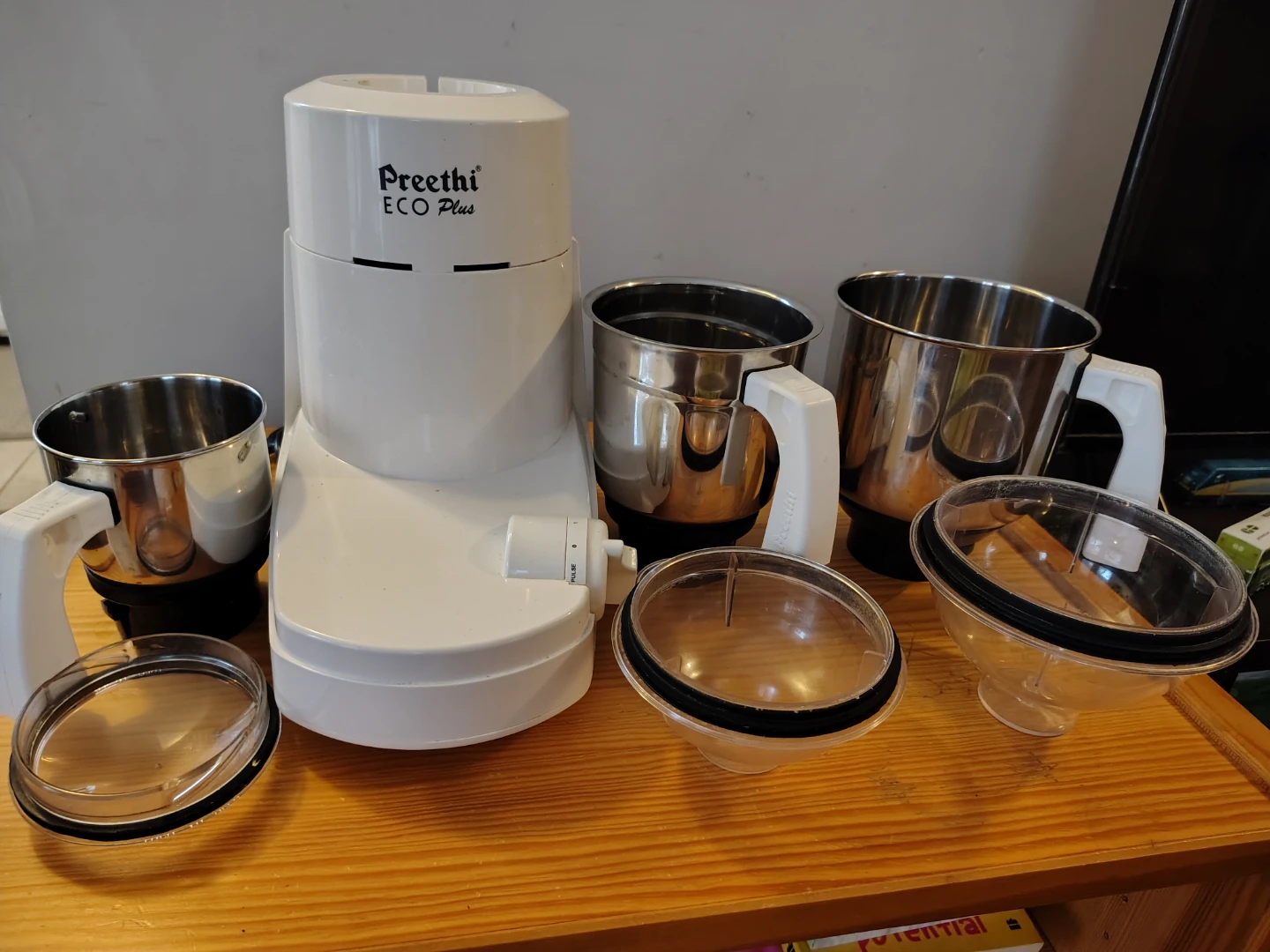 Preethi Eco Plus Mixer Grinder - photo 2